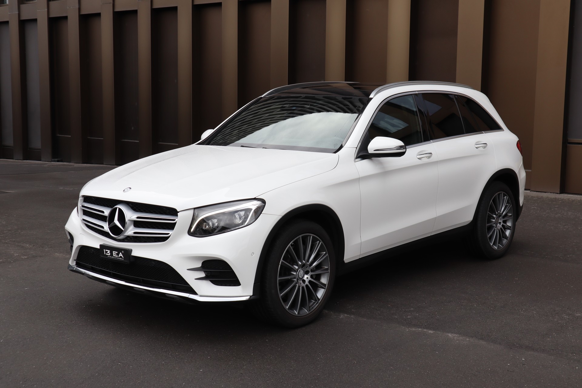 MERCEDES-BENZ GLC 250 d AMG Line 4Matic 9G-Tronic-image-3