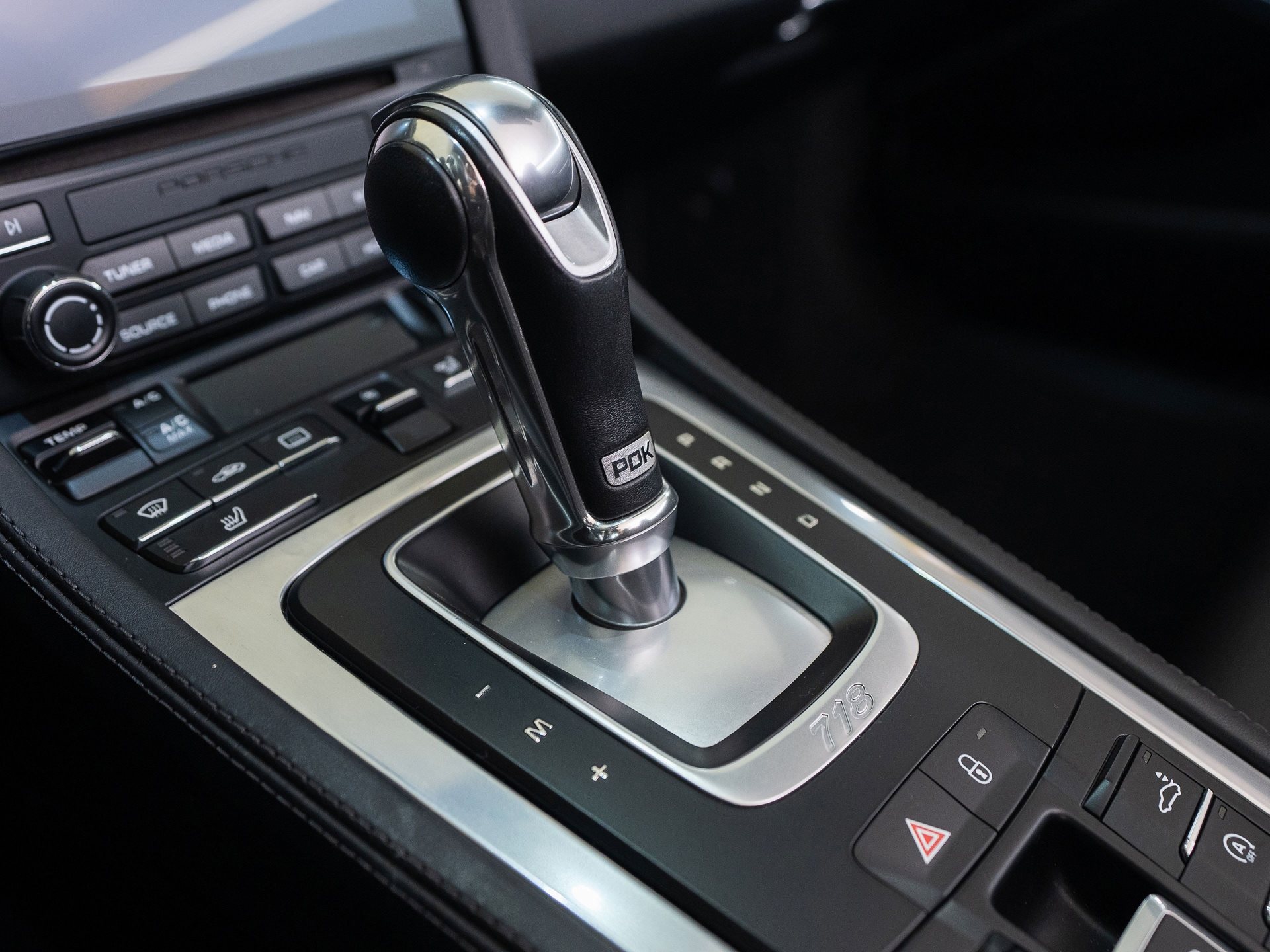 PORSCHE 718 Boxster S-image-23