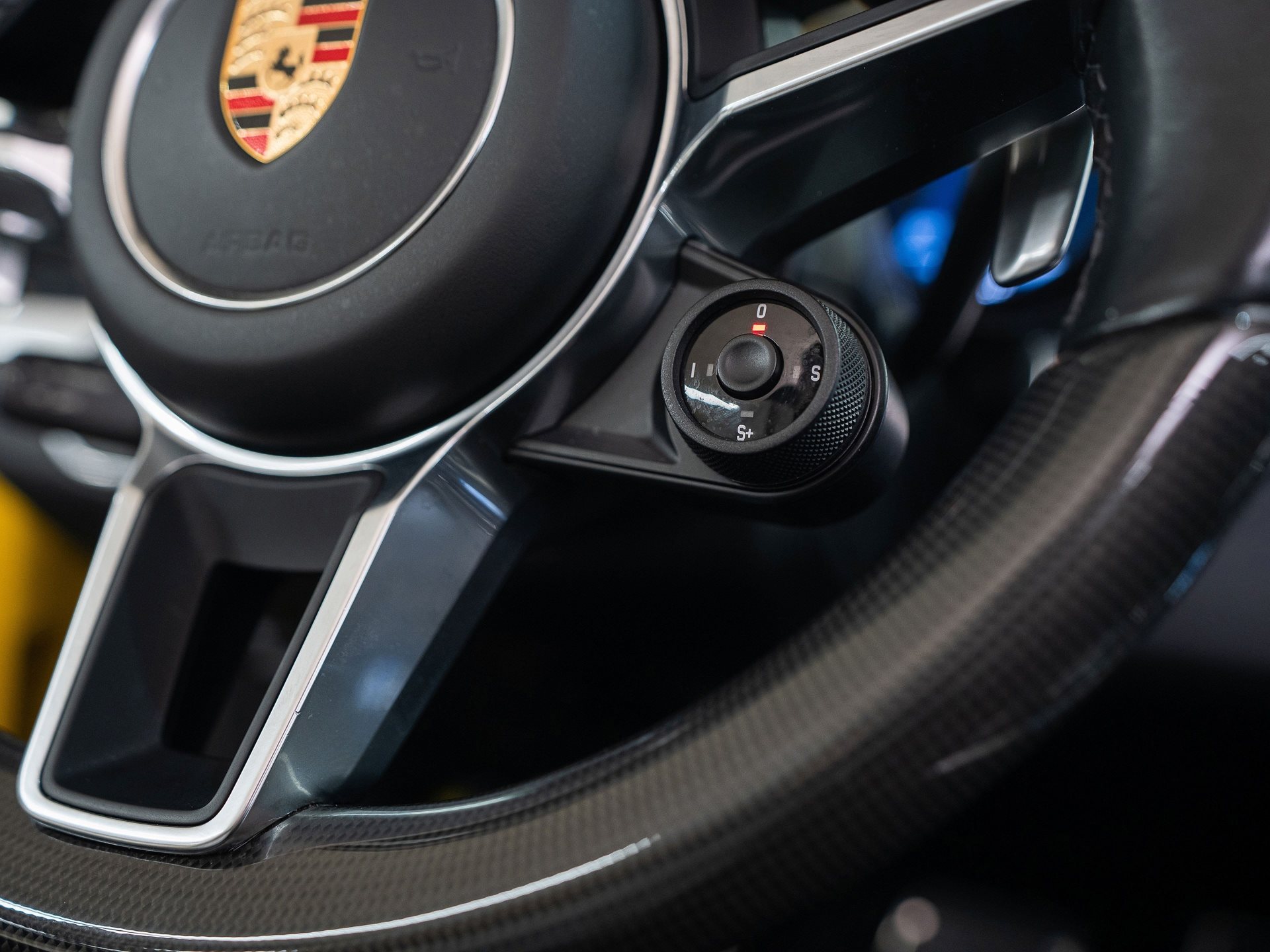 PORSCHE 718 Boxster S-image-21