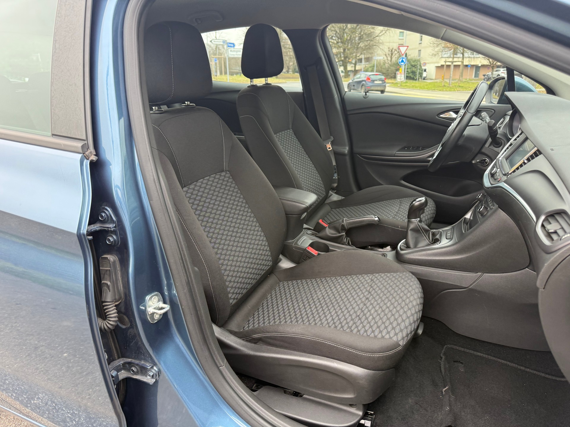 OPEL Astra 1.0i Turbo Dynamic-image-6