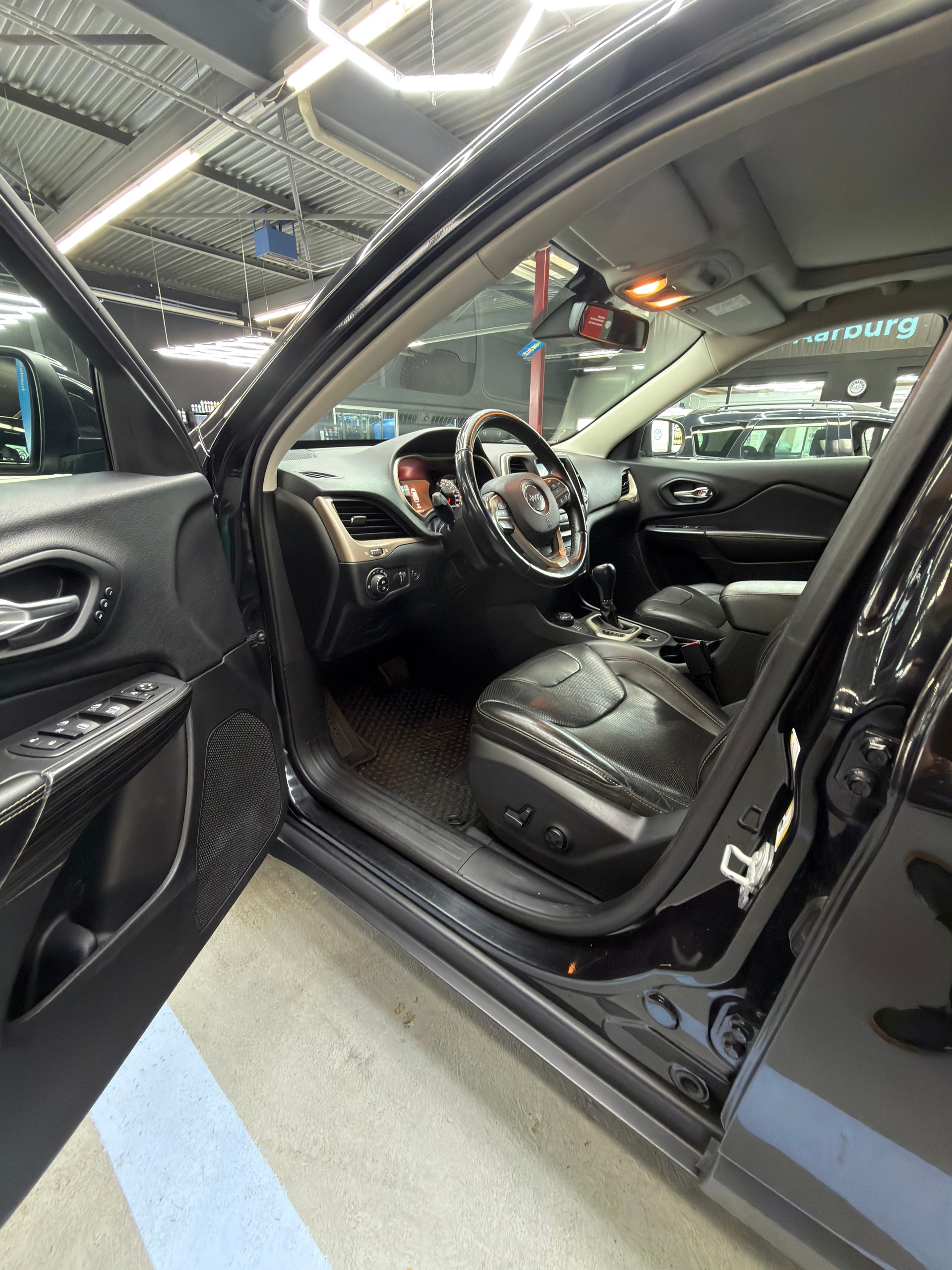 JEEP Cherokee 2.2TD Limited AWD 9ATX-image-8