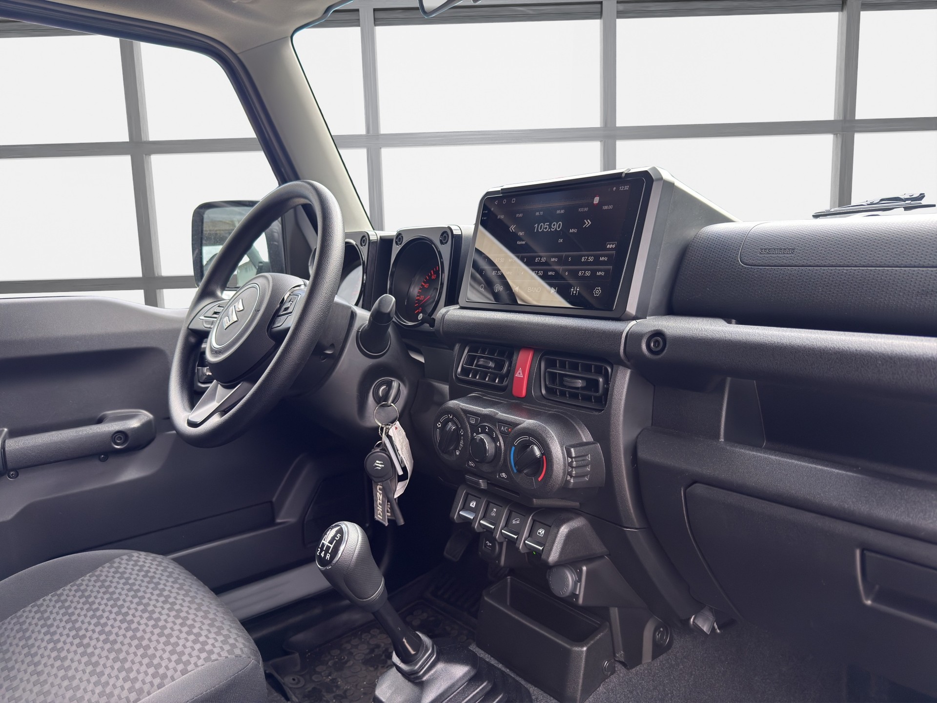 SUZUKI Jimny 1.5 Compact+ 4x4-image-7