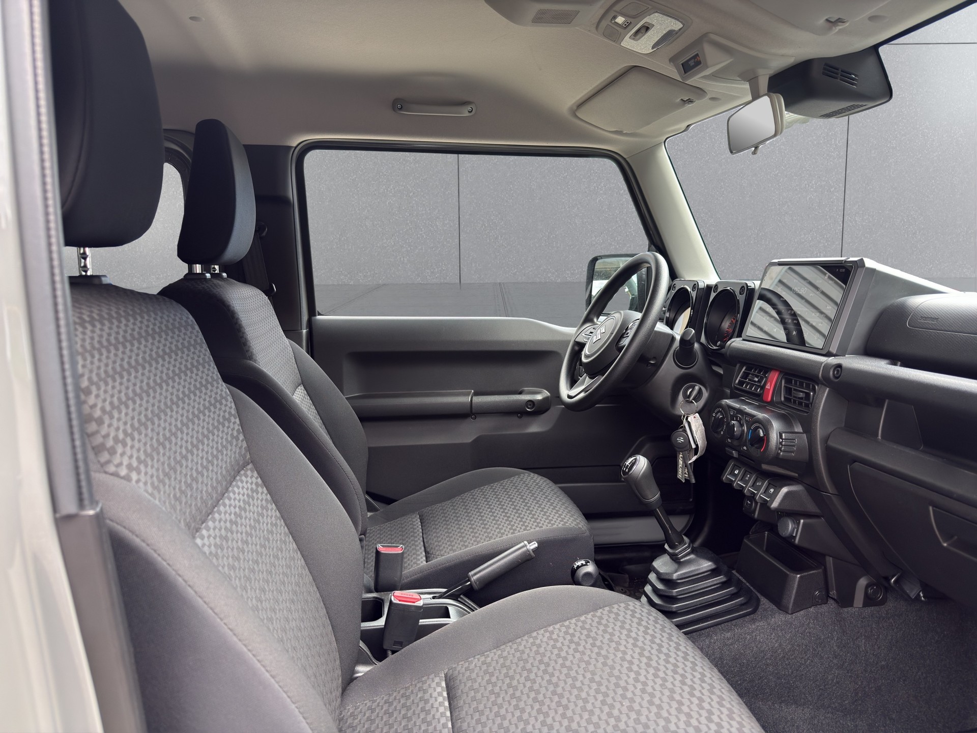 SUZUKI Jimny 1.5 Compact+ 4x4-image-8