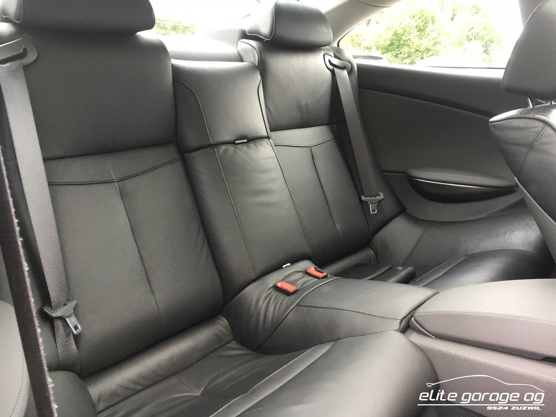 BMW 645i-image-11