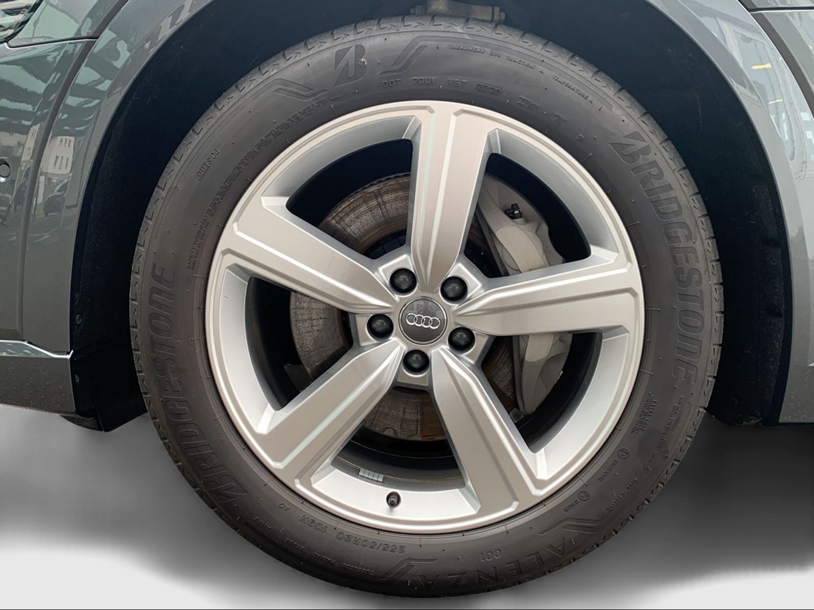 AUDI e-tron 50 S Line quattro-image-11