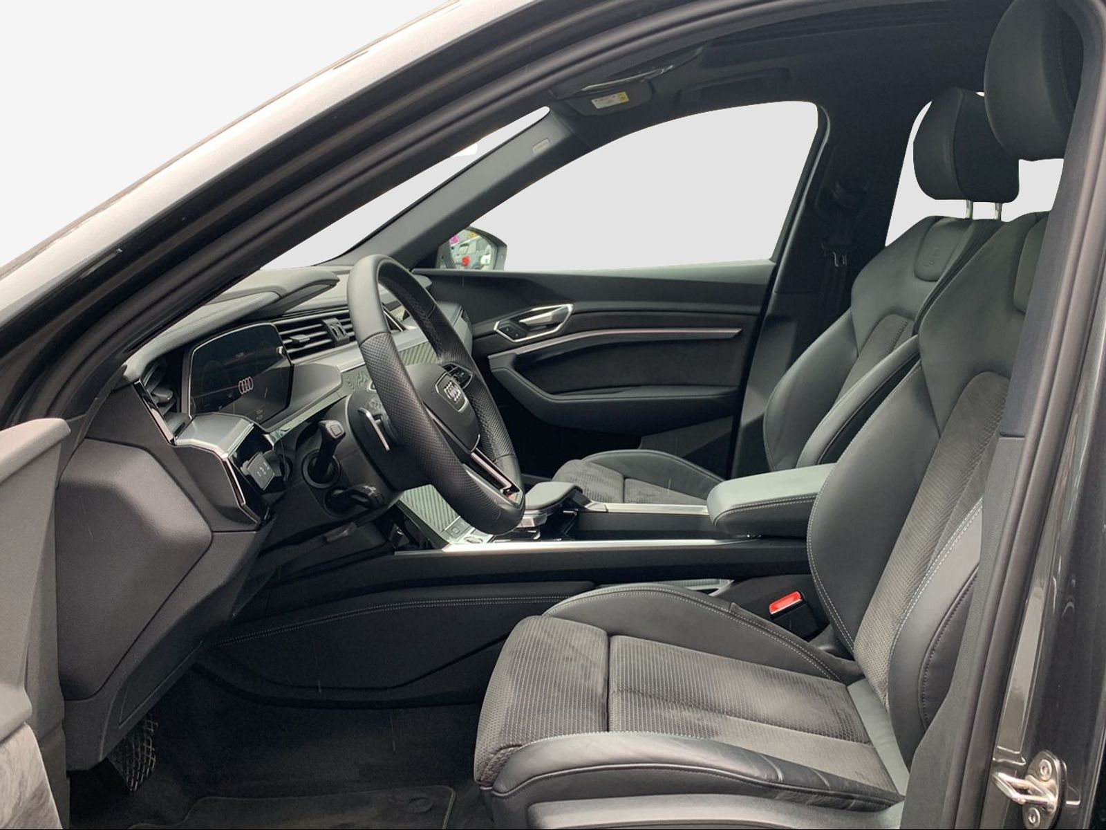 AUDI e-tron 50 S Line quattro-image-5