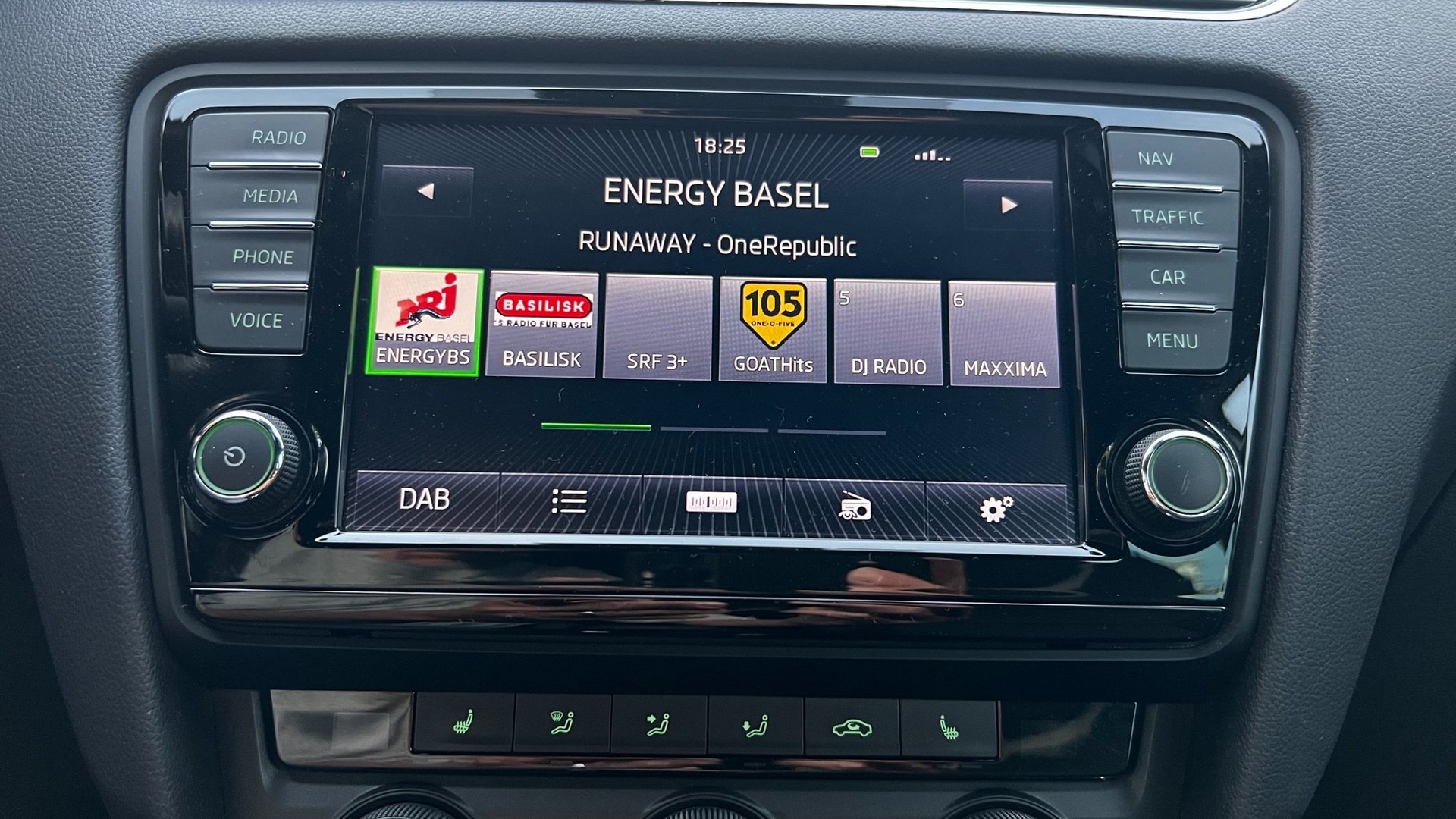SKODA Octavia Combi 2.0 TSI RS-image-8