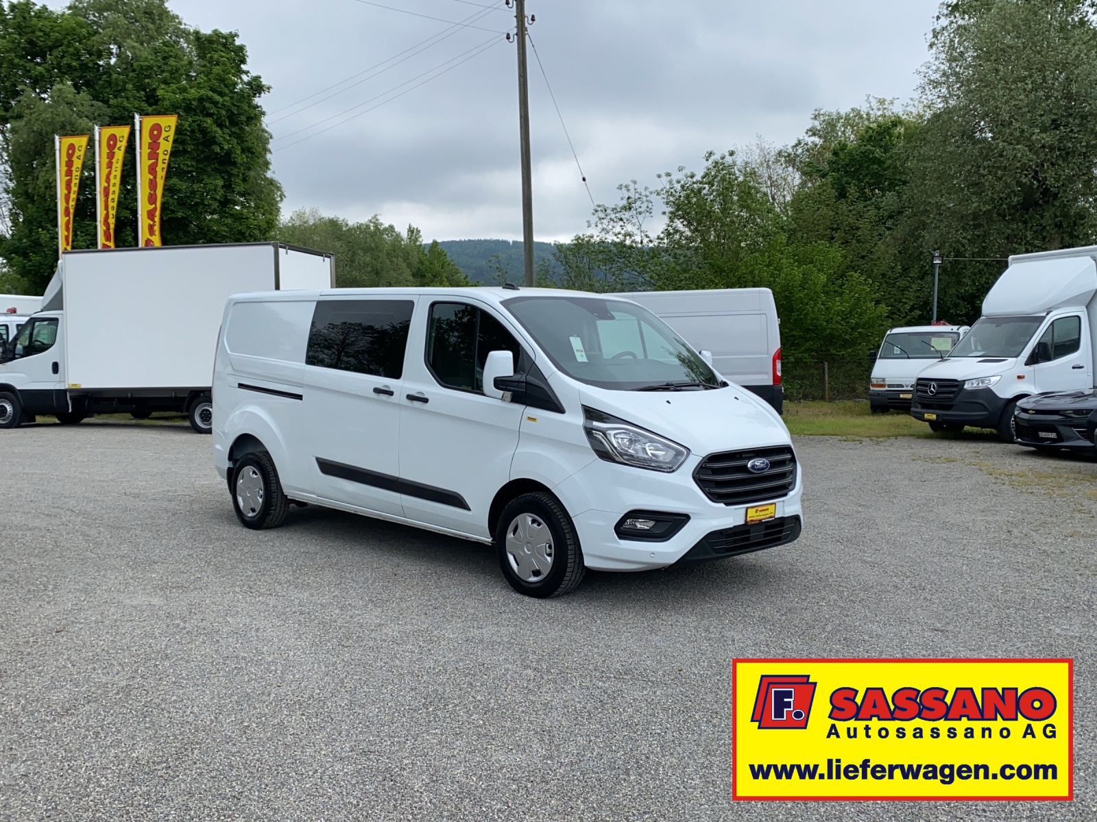 FORD Transit Custom 300 2.0 TDCi L2H1 6 Plätze-image-1