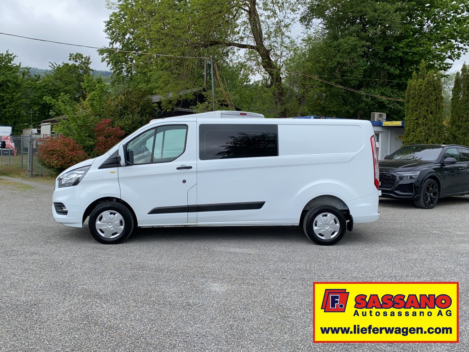 FORD Transit Custom 300 2.0 TDCi L2H1 6 Plätze-image-2