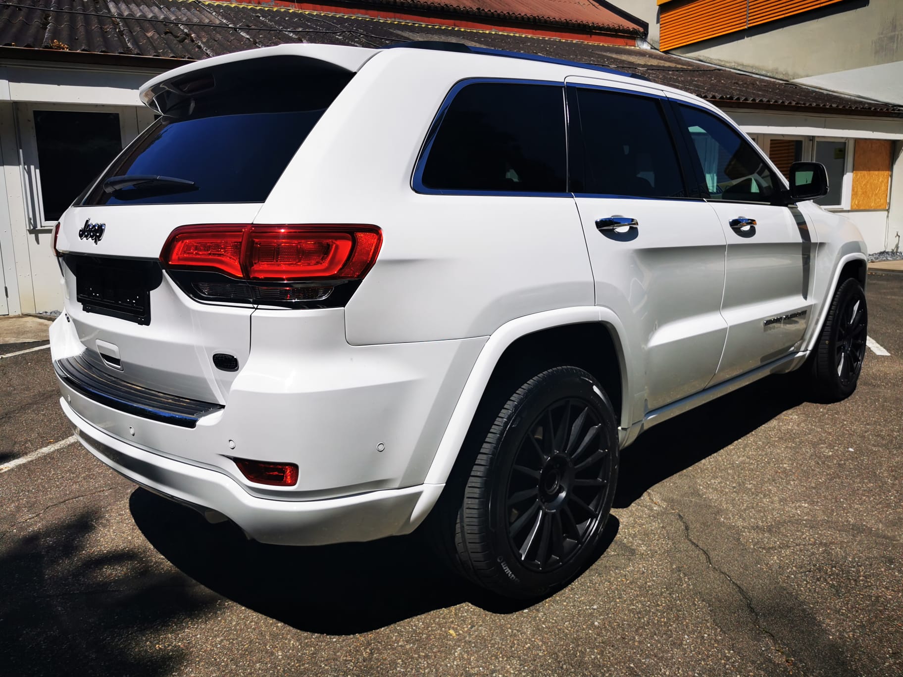 JEEP Grand Cherokee 3.0 CRD Overland Automatic-image-4