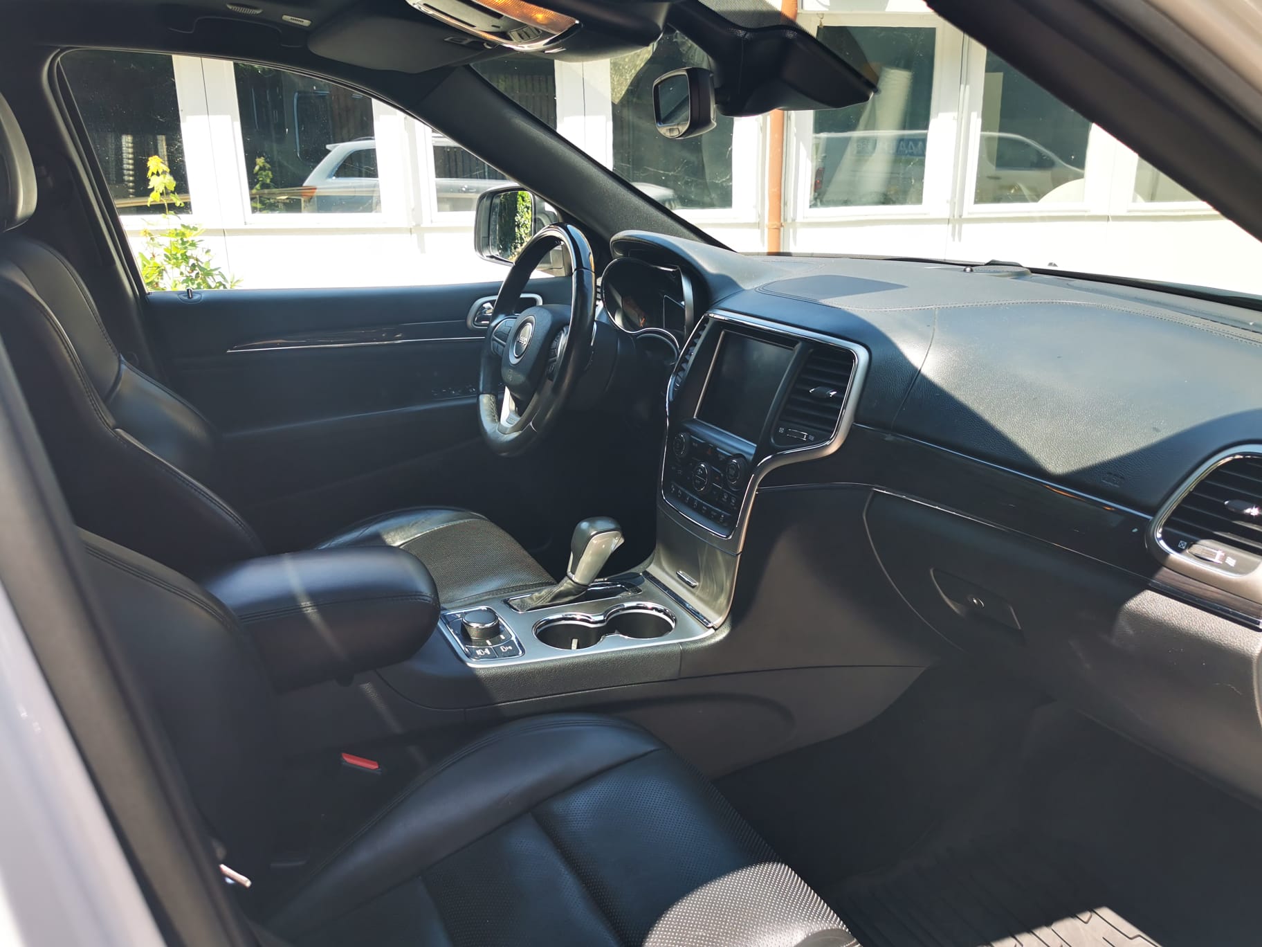 JEEP Grand Cherokee 3.0 CRD Overland Automatic-image-11