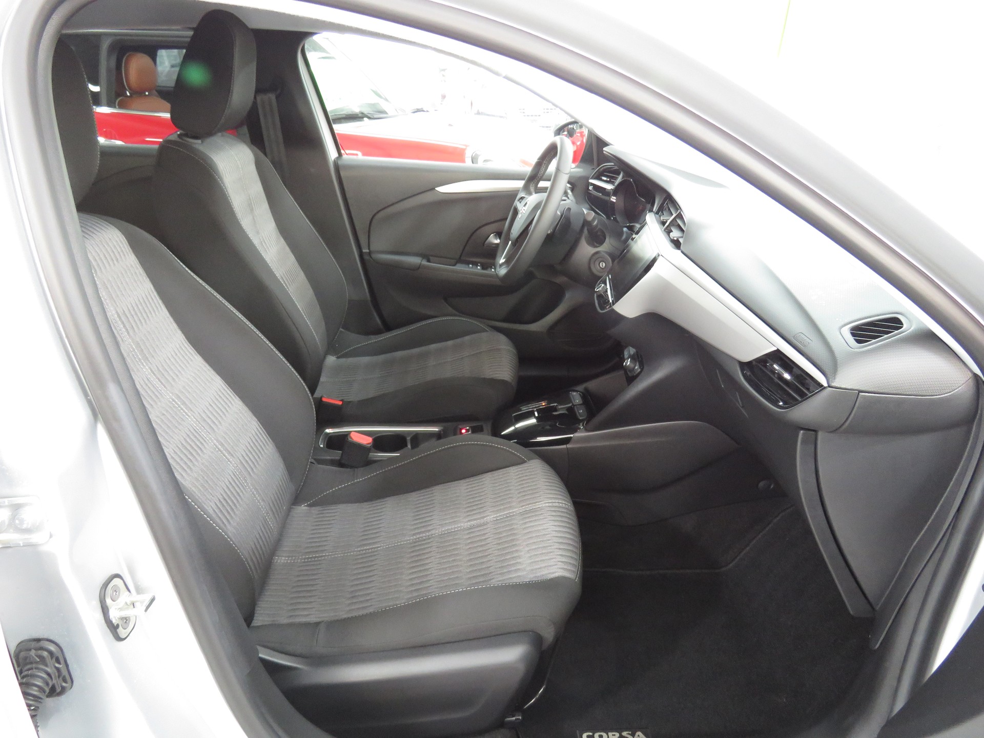 OPEL Corsa 1.2 TP Edition Automat-image-11