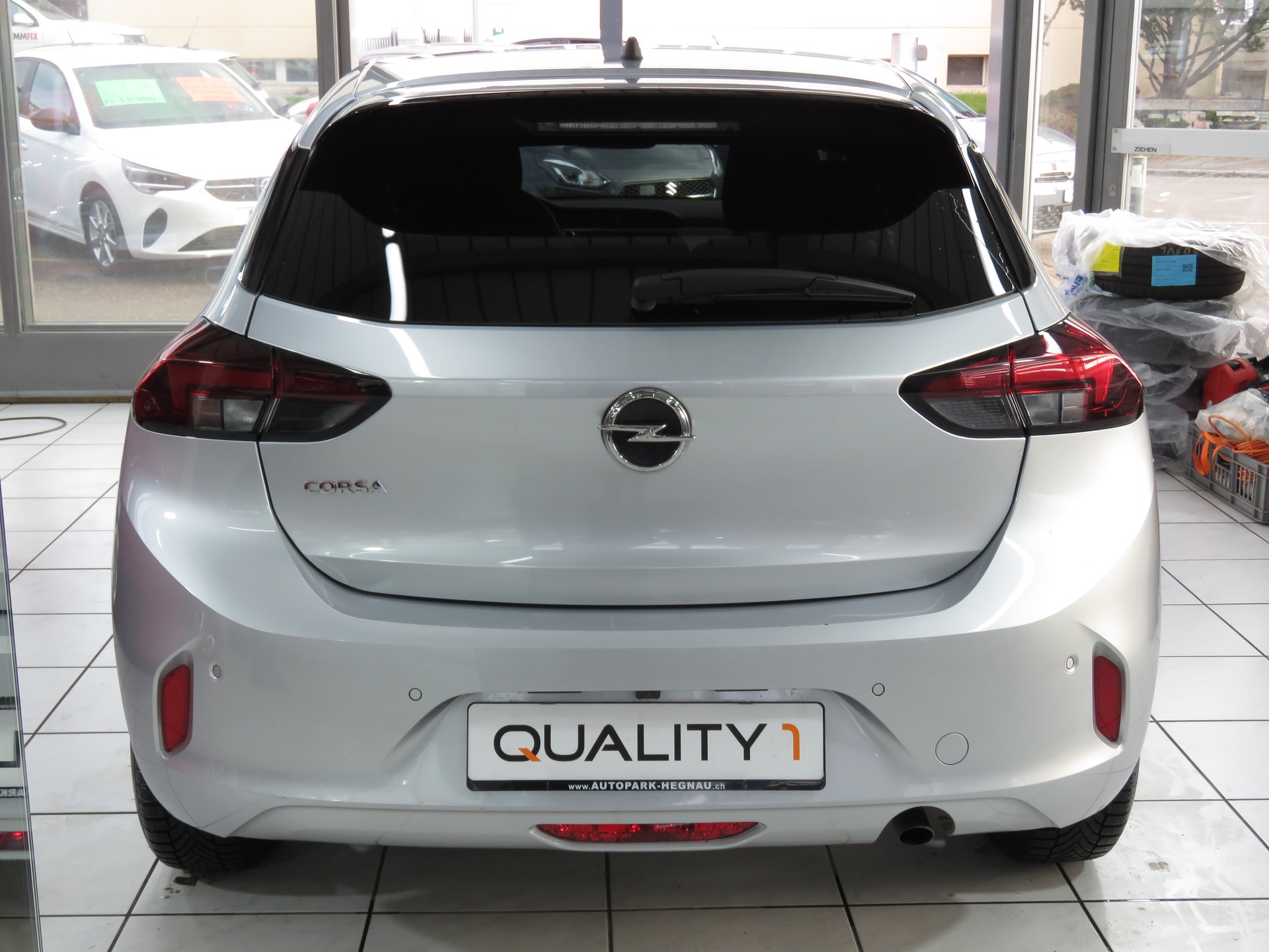 OPEL Corsa 1.2 TP Edition Automat-image-4
