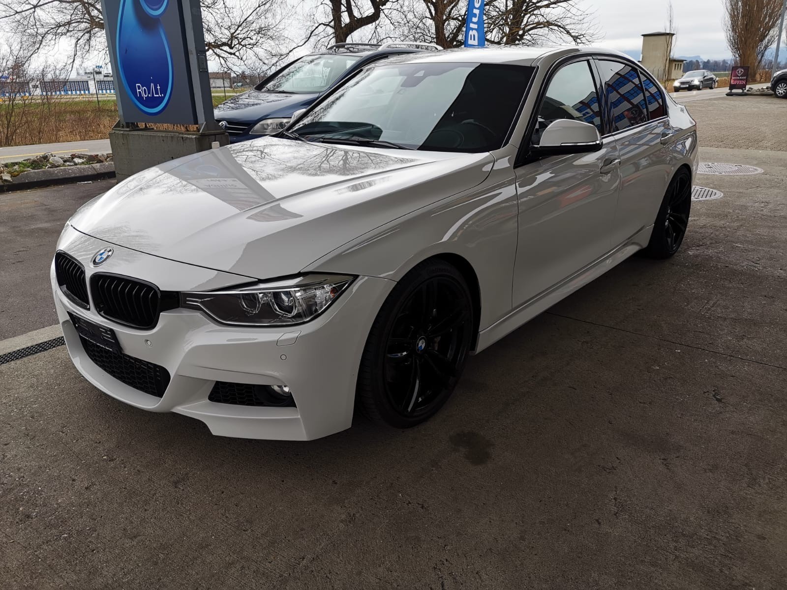 BMW 335i xDrive Touring Modern Line Steptronic-image-2