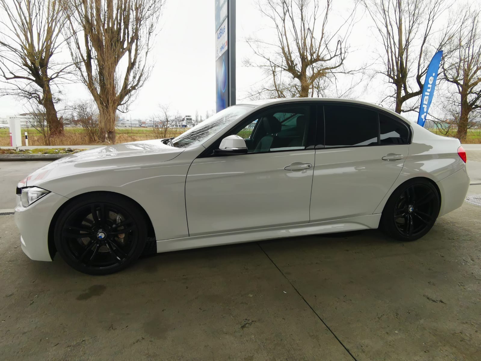 BMW 335i xDrive Touring Modern Line Steptronic-image-8