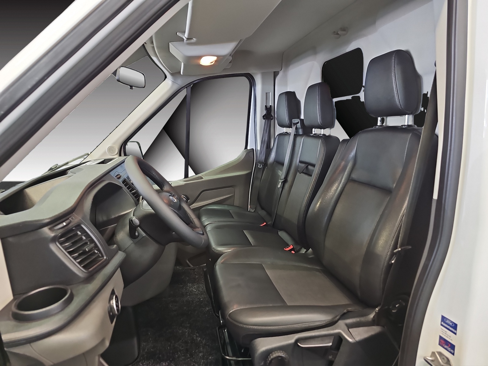 FORD Transit Van 290 L2 Ambiente 2.0 TDCi 105 FWD-image-13