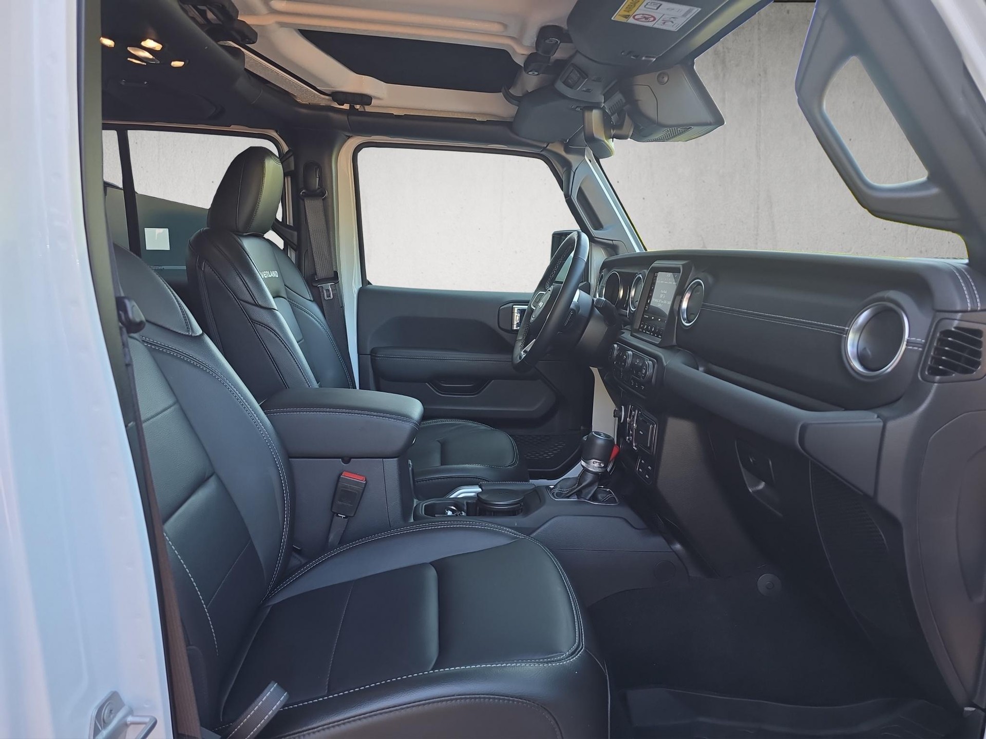 JEEP Wrangler 2.0 Turbo Overland Unlimited 4xe-image-13