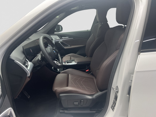 BMW X1 xDrive 23d 48V M Sport-image-8