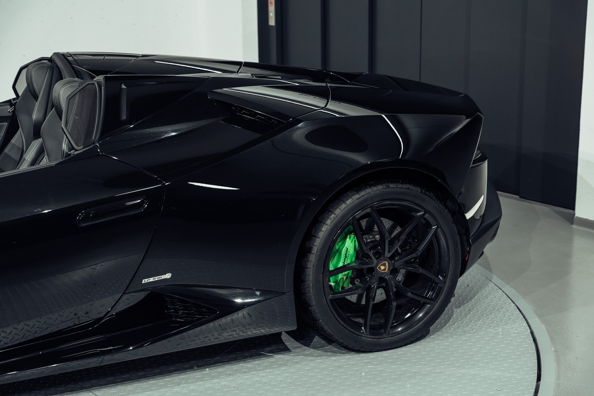 LAMBORGHINI Huracan LP610-4 Spyder DCT-image-3