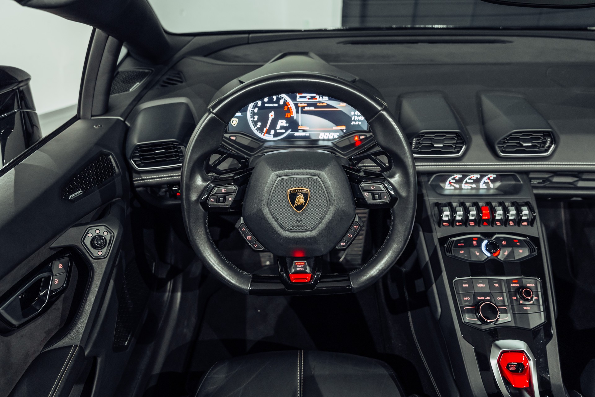 LAMBORGHINI Huracan LP610-4 Spyder DCT-image-13