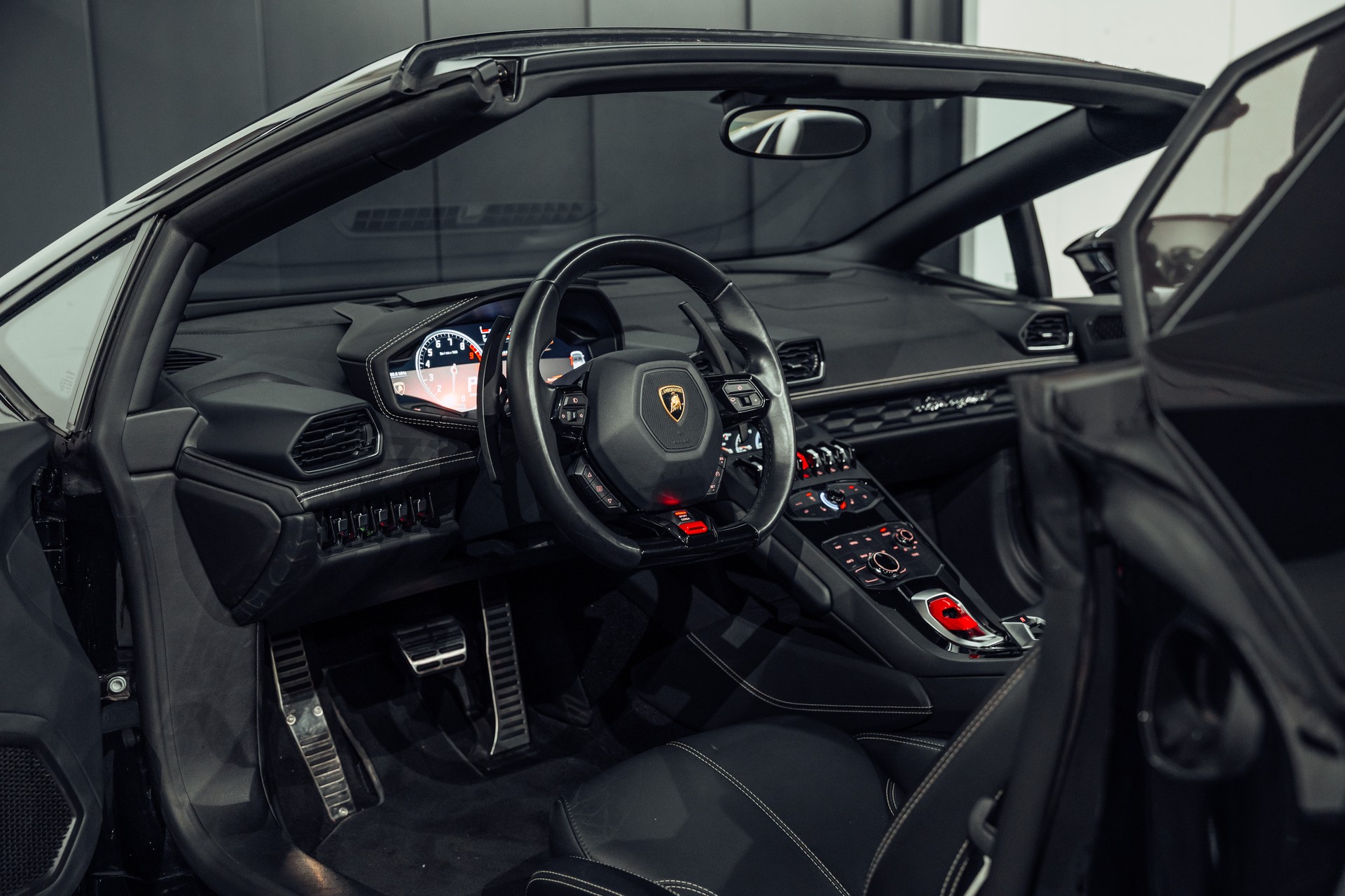 LAMBORGHINI Huracan LP610-4 Spyder DCT-image-11