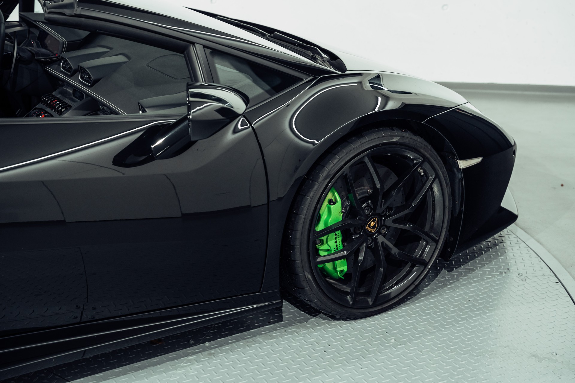 LAMBORGHINI Huracan LP610-4 Spyder DCT-image-18