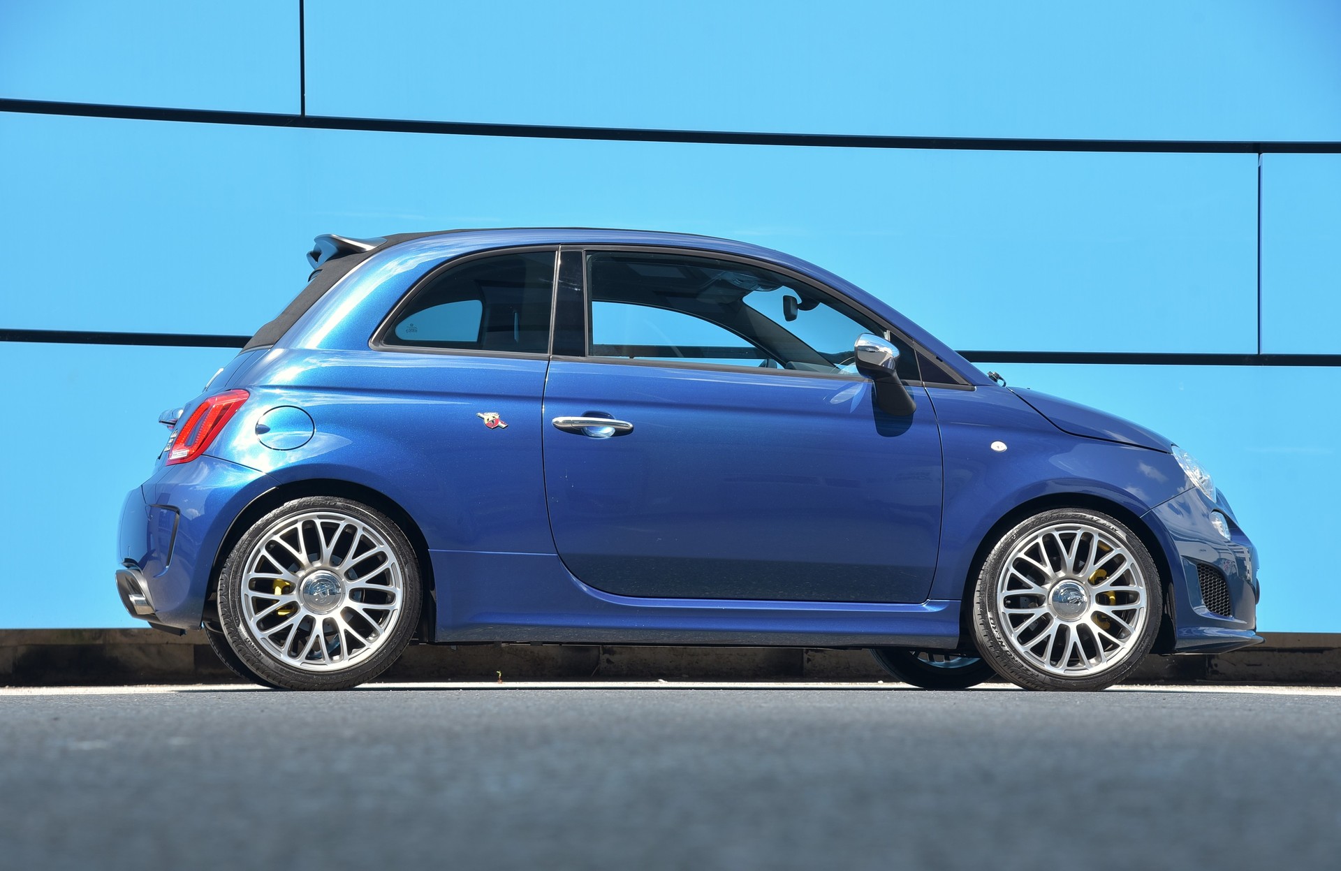 FIAT 695C 1.4 16V Turbo Cabrio Italia 1 of 150-image-6