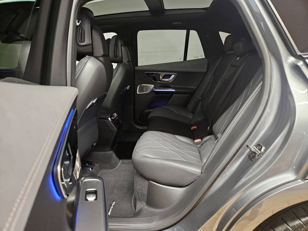 MERCEDES-BENZ EQE 500 4Matic AMG Line Excellence Edition-image-10