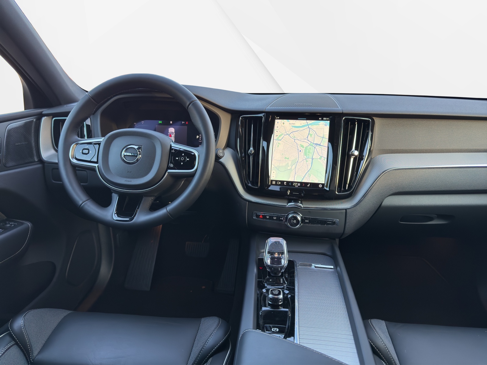 VOLVO XC60 B5 Benzin Mild Hybrid AWD Plus Dark Geartronic-image-9