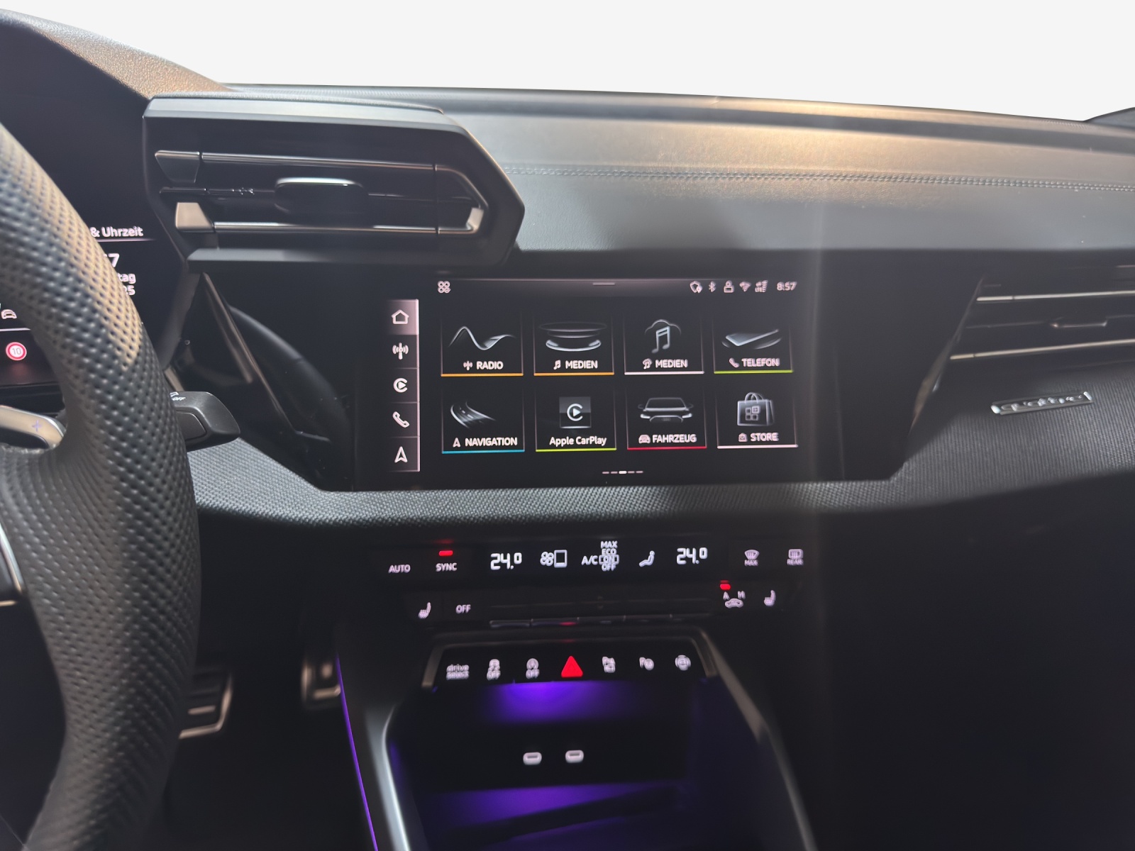 AUDI S3 Sportback TFSI quattro S-tronic-image-10