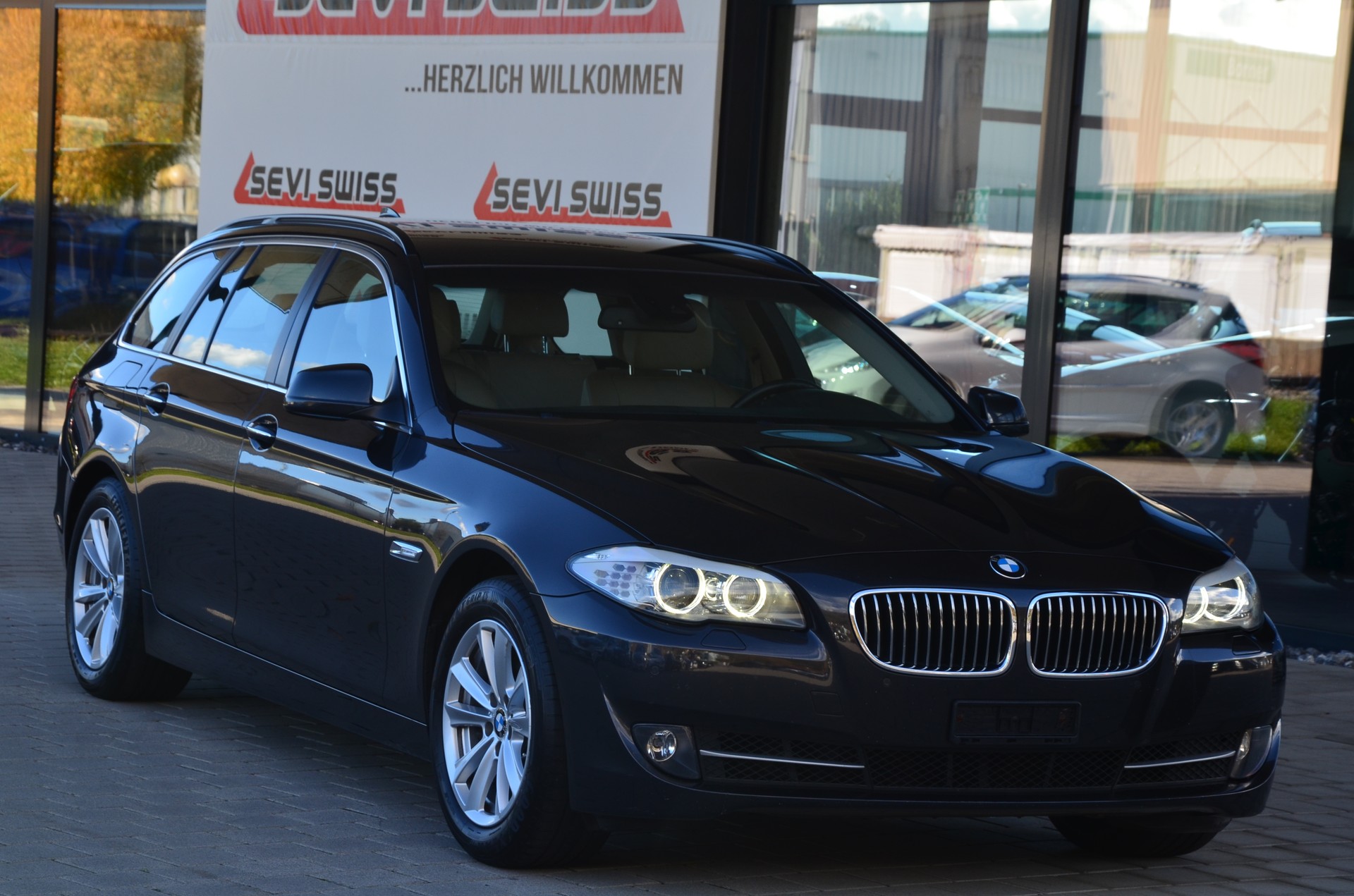 BMW 535i Touring Steptronic-image-0