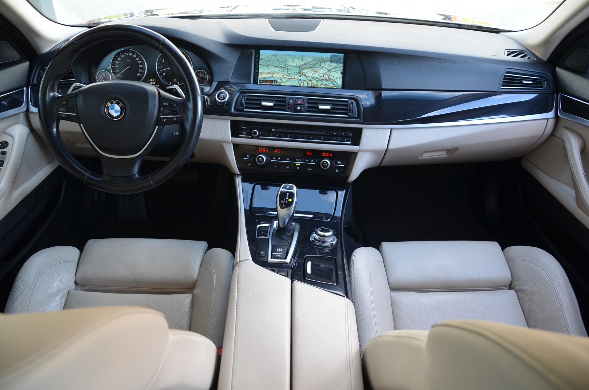 BMW 535i Touring Steptronic-image-11
