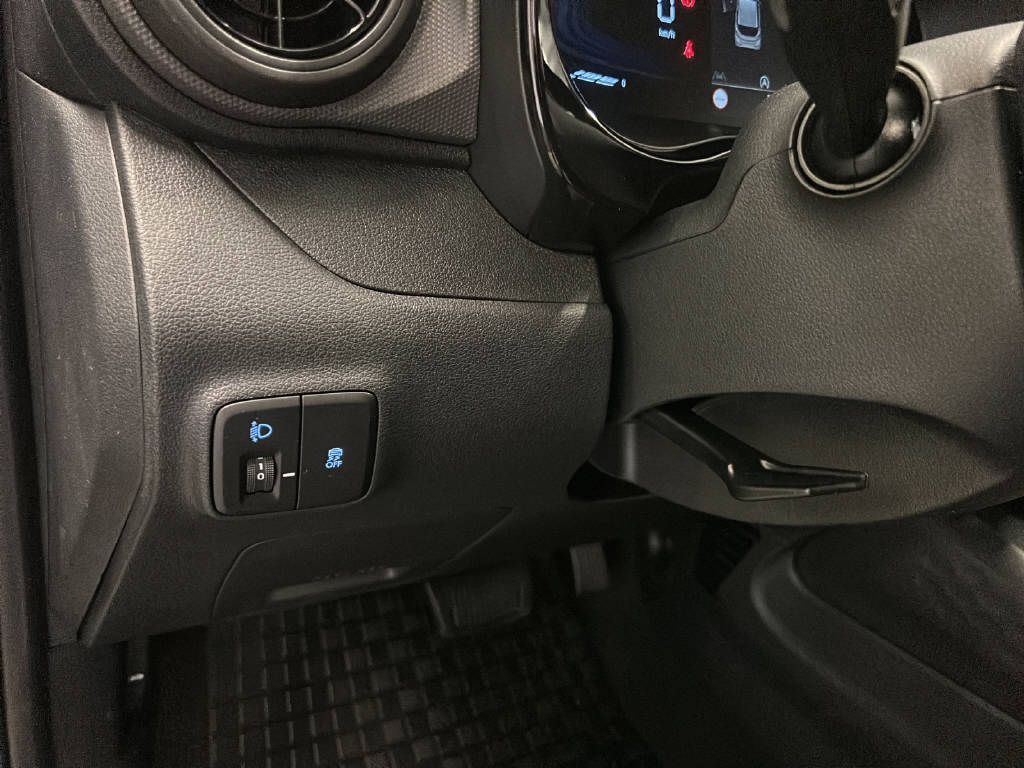 HYUNDAI i10 1.2 Amplia-image-9