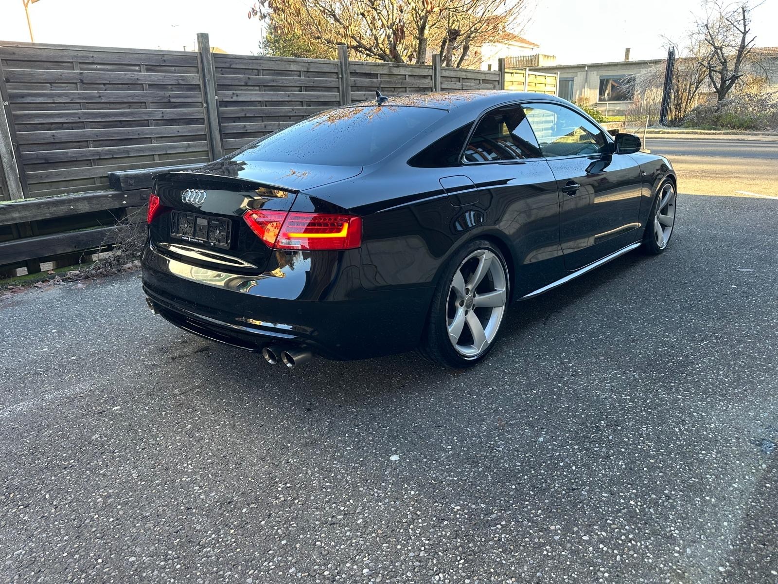 AUDI A5 Coupé 2.0 TFSI quattro S-tronic S-Line-image-3