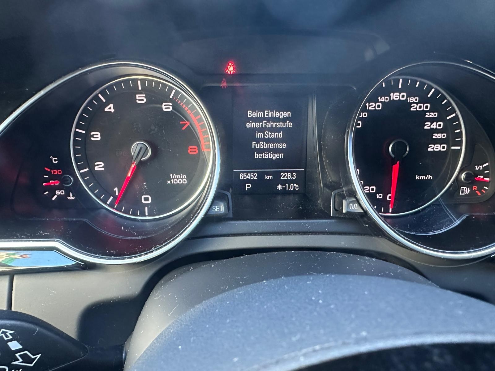 AUDI A5 Coupé 2.0 TFSI quattro S-tronic S-Line-image-11