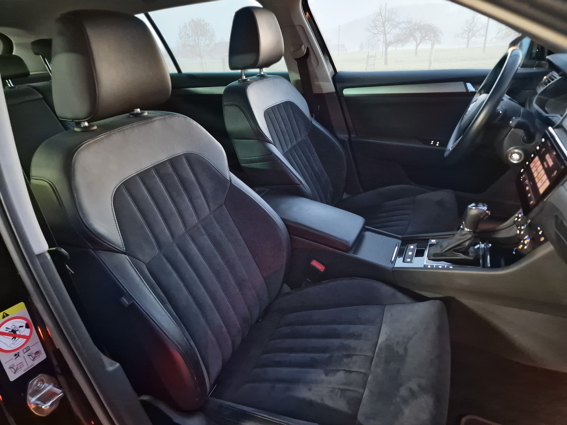SKODA Superb Combi 2.0 TDi Style 4x4 DSG 24Mt Gara Neu MFK-image-16
