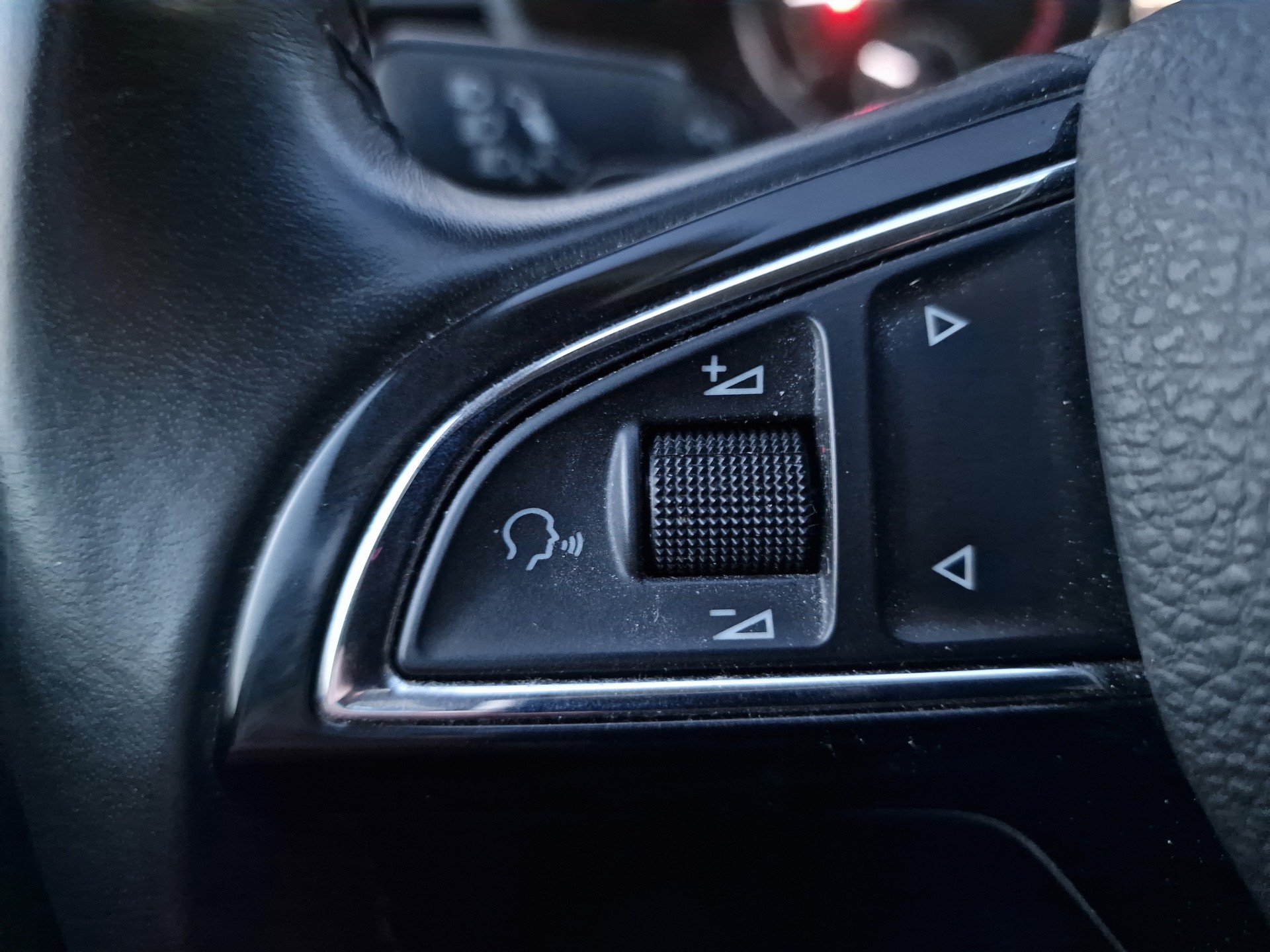 SKODA Superb Combi 2.0 TDi Style 4x4 DSG 24Mt Gara Neu MFK-image-9