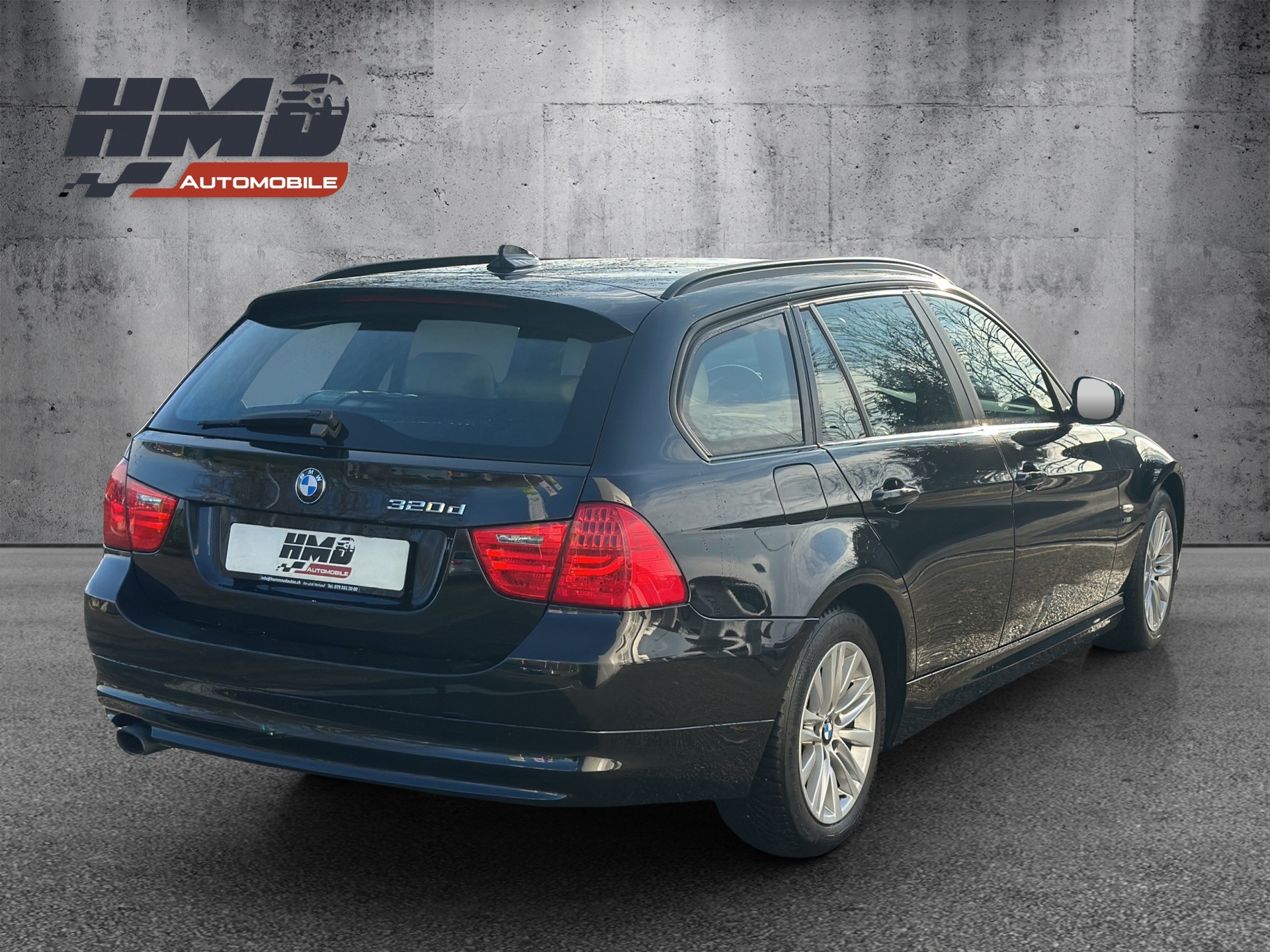 BMW 320d xDrive Touring Dynamic Edition Steptronic-image-5