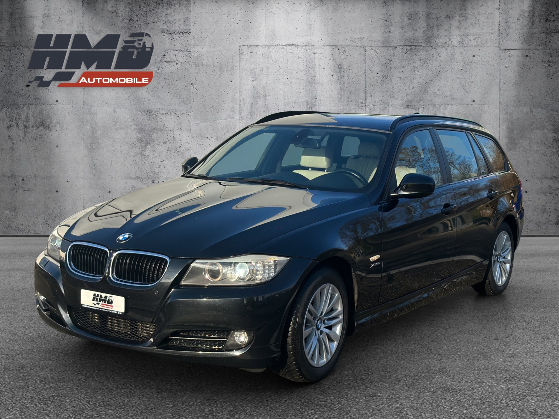BMW 320d xDrive Touring Dynamic Edition Steptronic-image-0