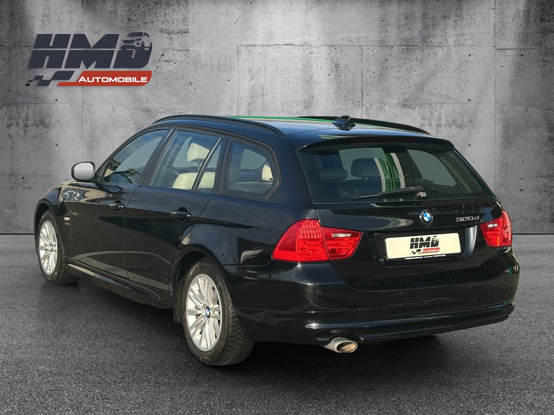 BMW 320d xDrive Touring Dynamic Edition Steptronic-image-3