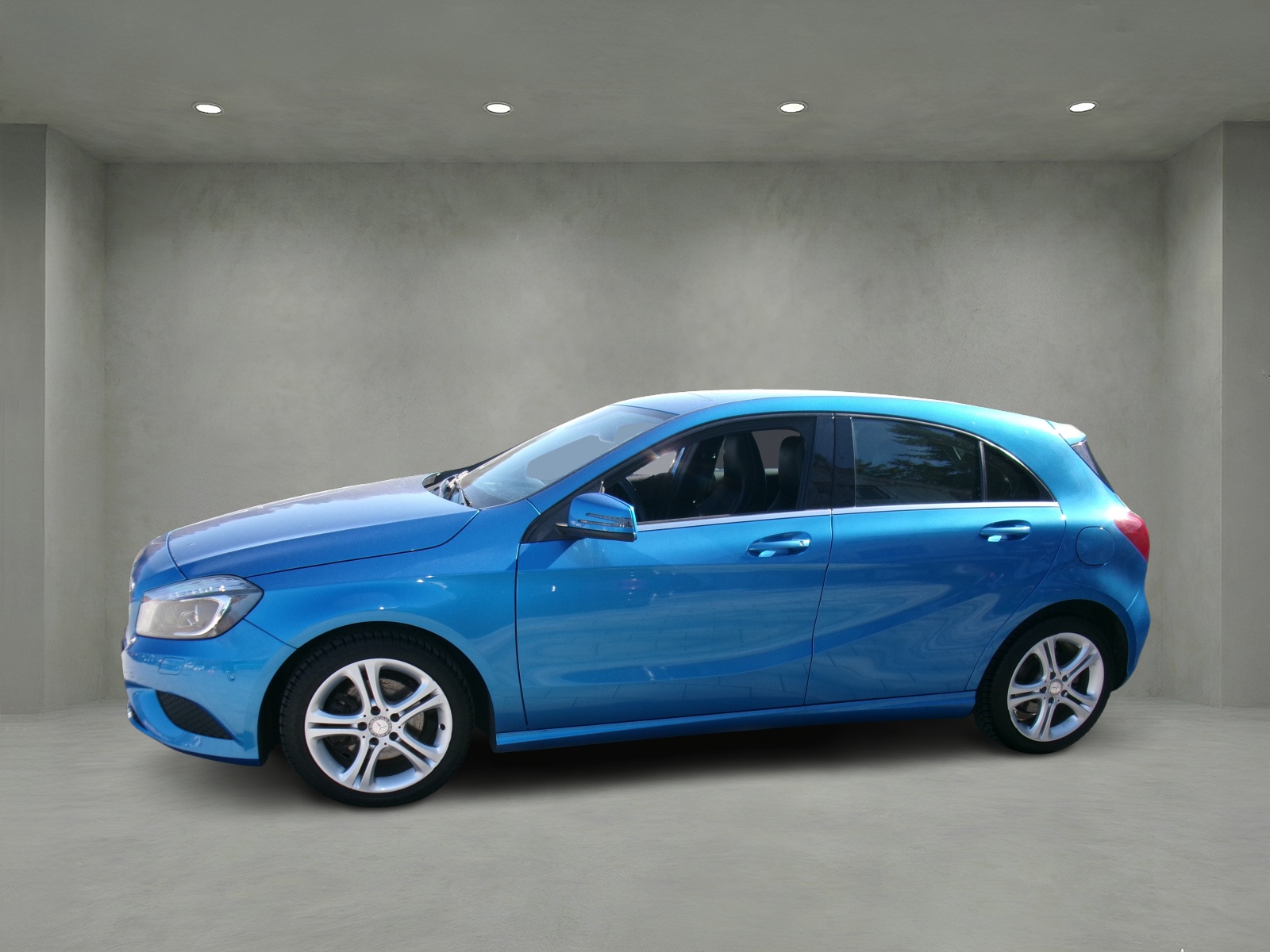 MERCEDES-BENZ A 200 AMG Line 7G-DCT-image-1