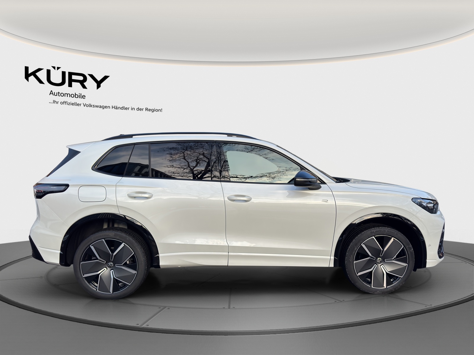 VW Tiguan 2.0 TSI DSG R-Line 4Motion-image-3