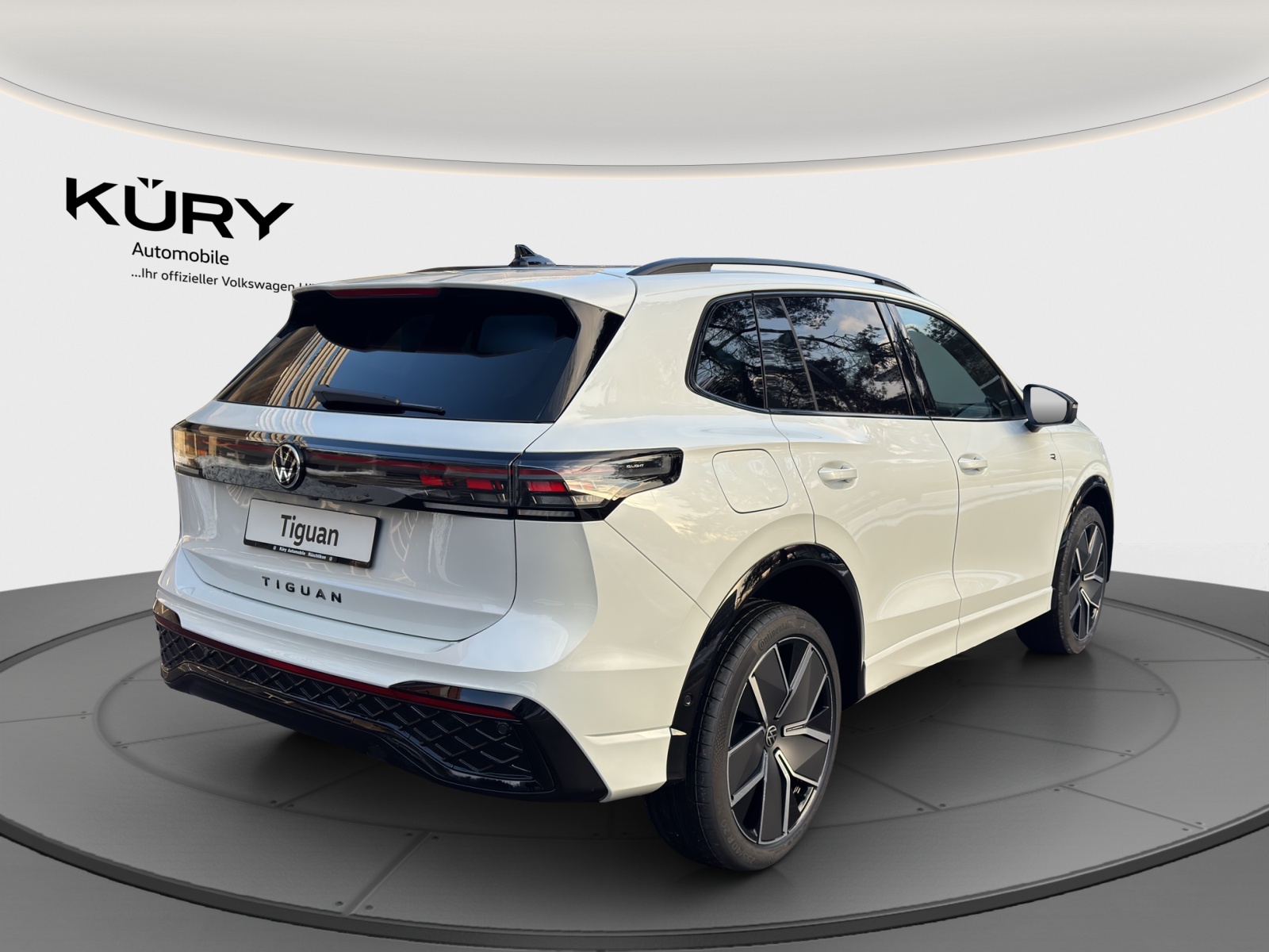VW Tiguan 2.0 TSI DSG R-Line 4Motion-image-4