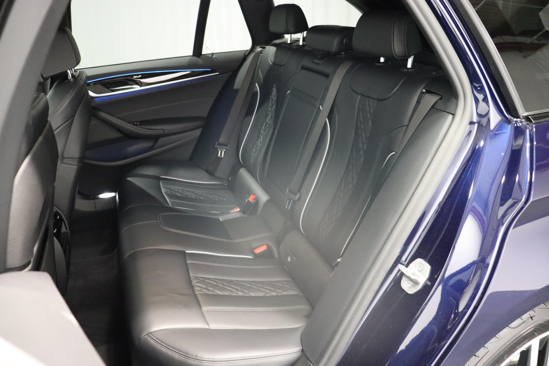 BMW 530e xDrive Touring-image-9