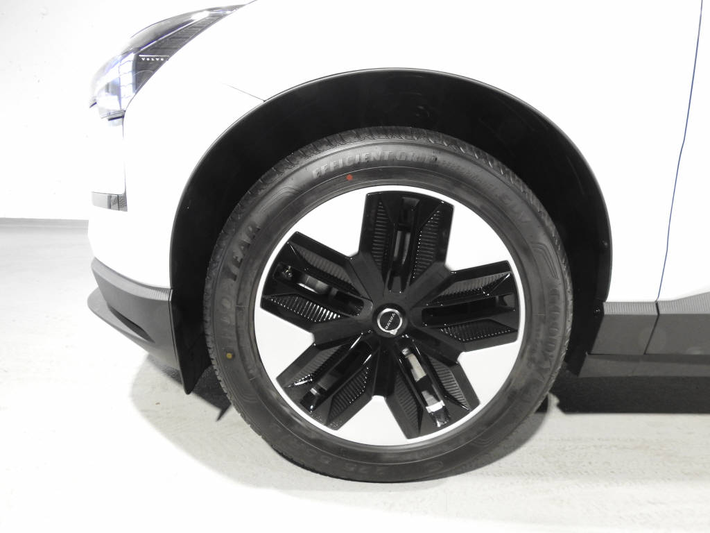 VOLVO EX 30 E60 Core-image-13