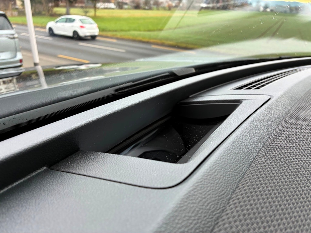 VW T-Roc 1.5 eTSI mHEV R-Line DSG-image-11