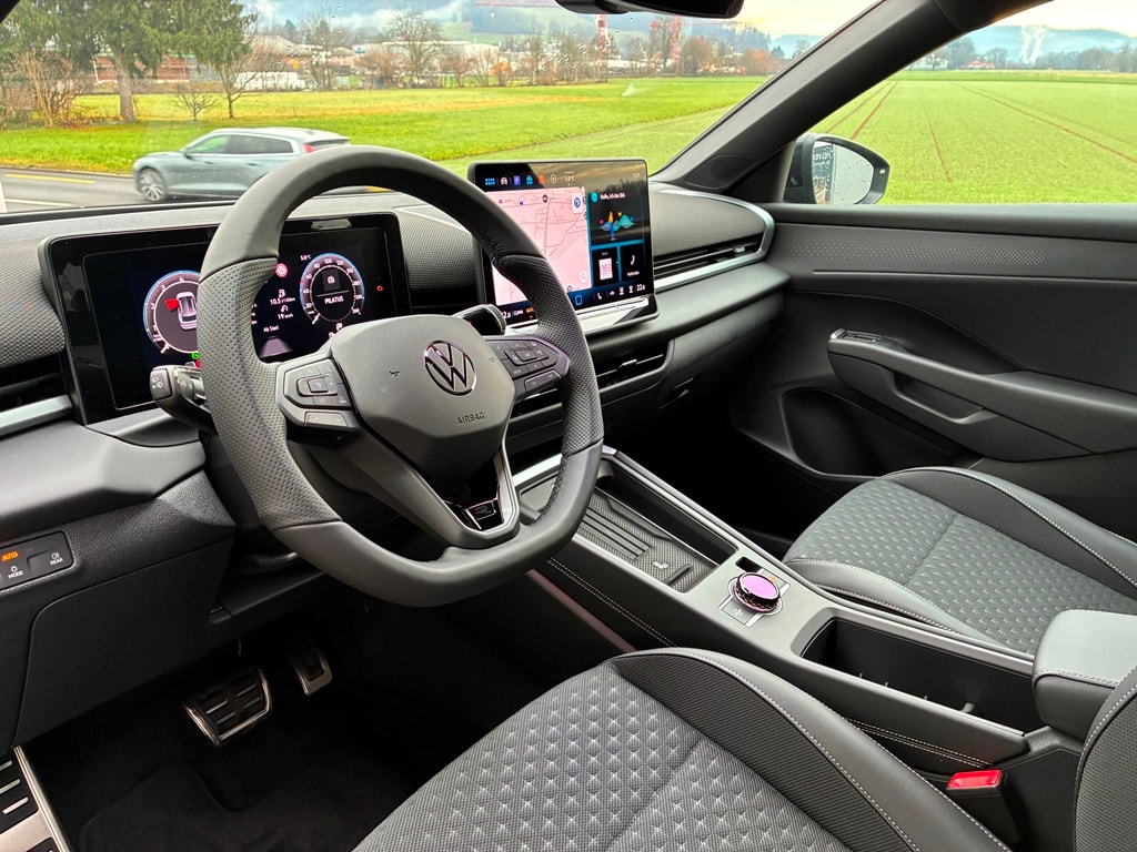 VW T-Roc 1.5 eTSI mHEV R-Line DSG-image-8