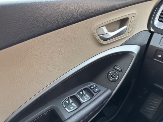 HYUNDAI Santa Fe 2.2 CRDI Premium 4WD Automatic-image-22