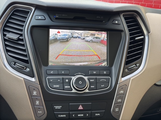 HYUNDAI Santa Fe 2.2 CRDI Premium 4WD Automatic-image-14