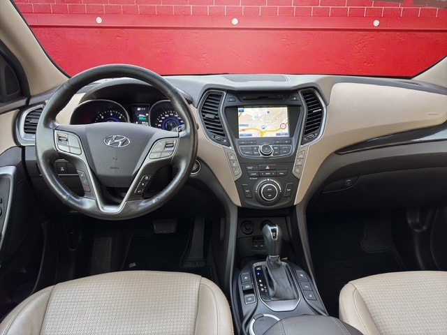 HYUNDAI Santa Fe 2.2 CRDI Premium 4WD Automatic-image-12